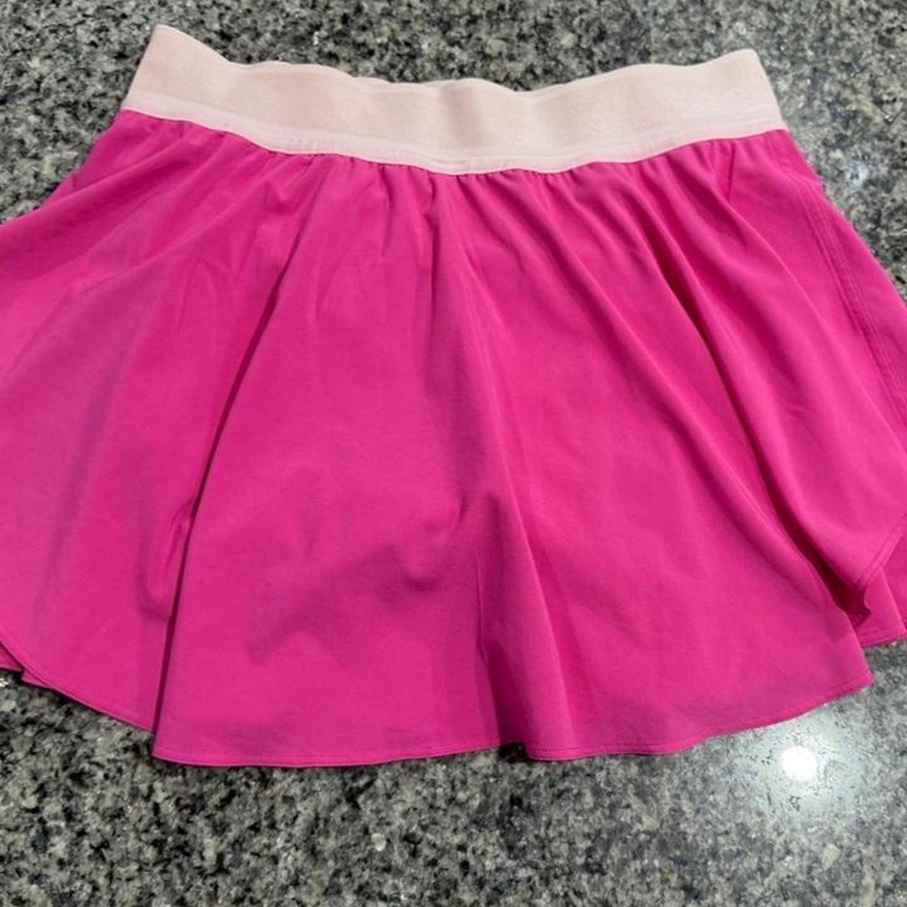 Lululemon Court Rival High Rise Skirt
Sonic Pink